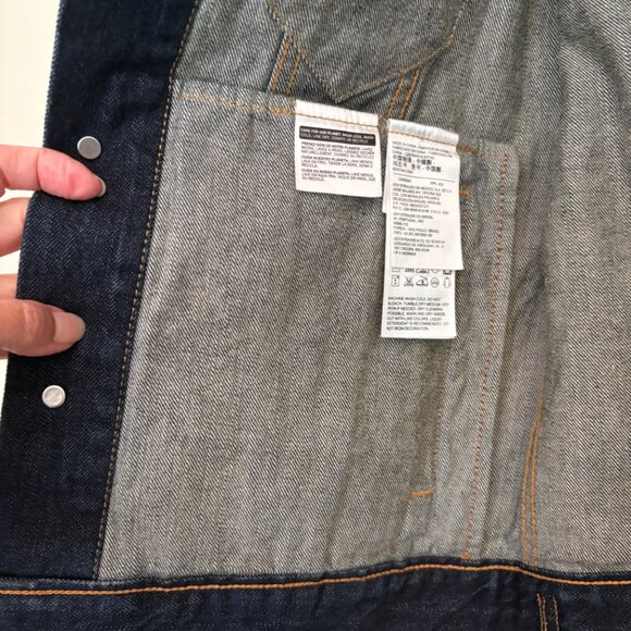 NWOT Levis NFL Carolina Panthers Denim Trucker Jacket Special Edition Size Small - Picture 12 of 13